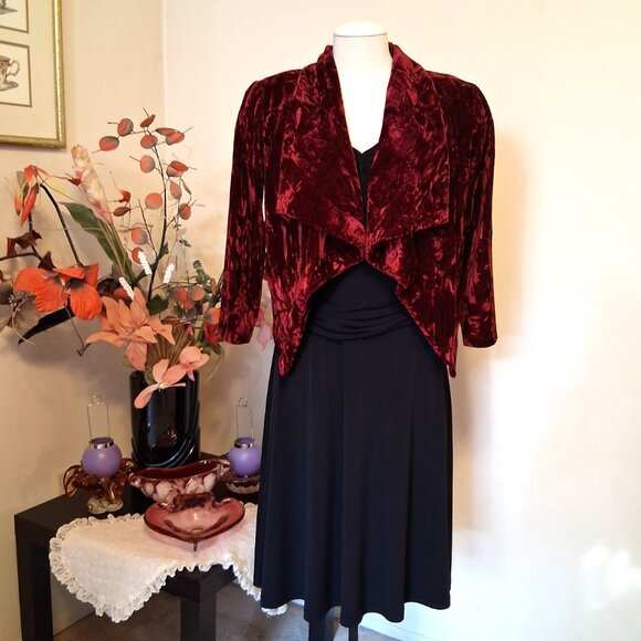 NWOT JOLIBEL Woman's Elegant Shrugs Wine Red Burgundy ¾ Sleeves Cropped Top 8 - Picture 8 of 9